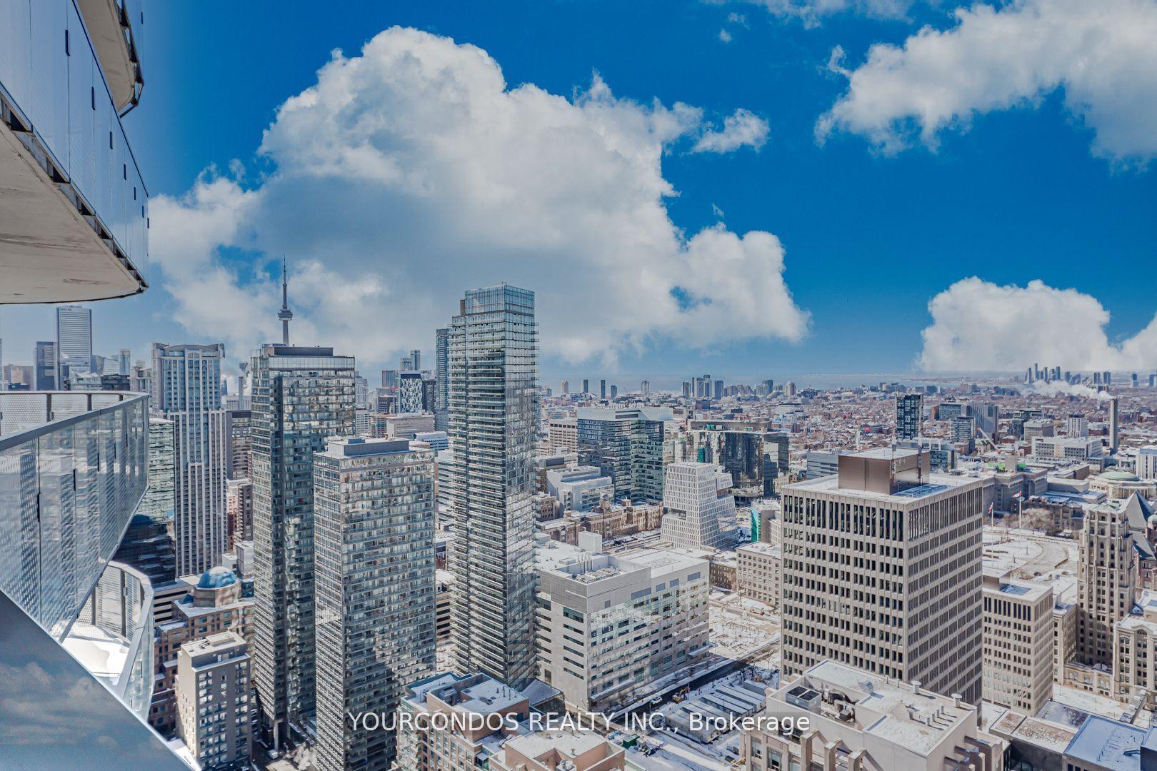 11 Wellesley Street W 4206 #4206, Toronto — Condo for lease, photo 1