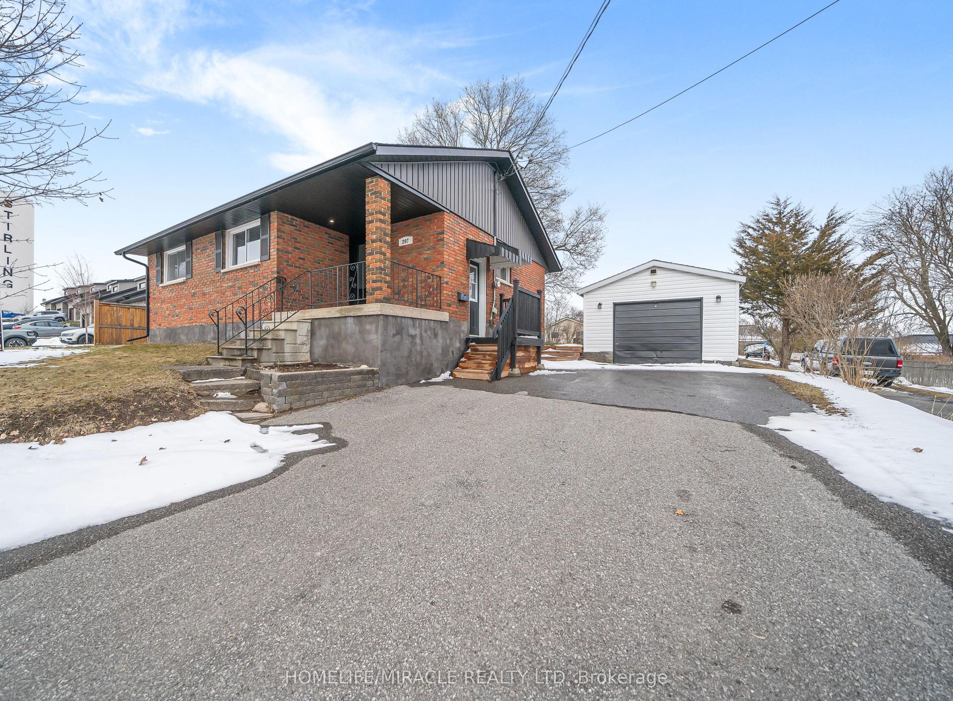 207 Baker Street — photo 1