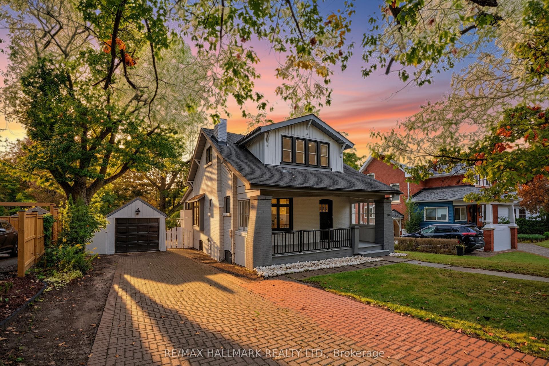 20 Elizabeth Street S, Richmond Hill — Detached for sale, photo 1