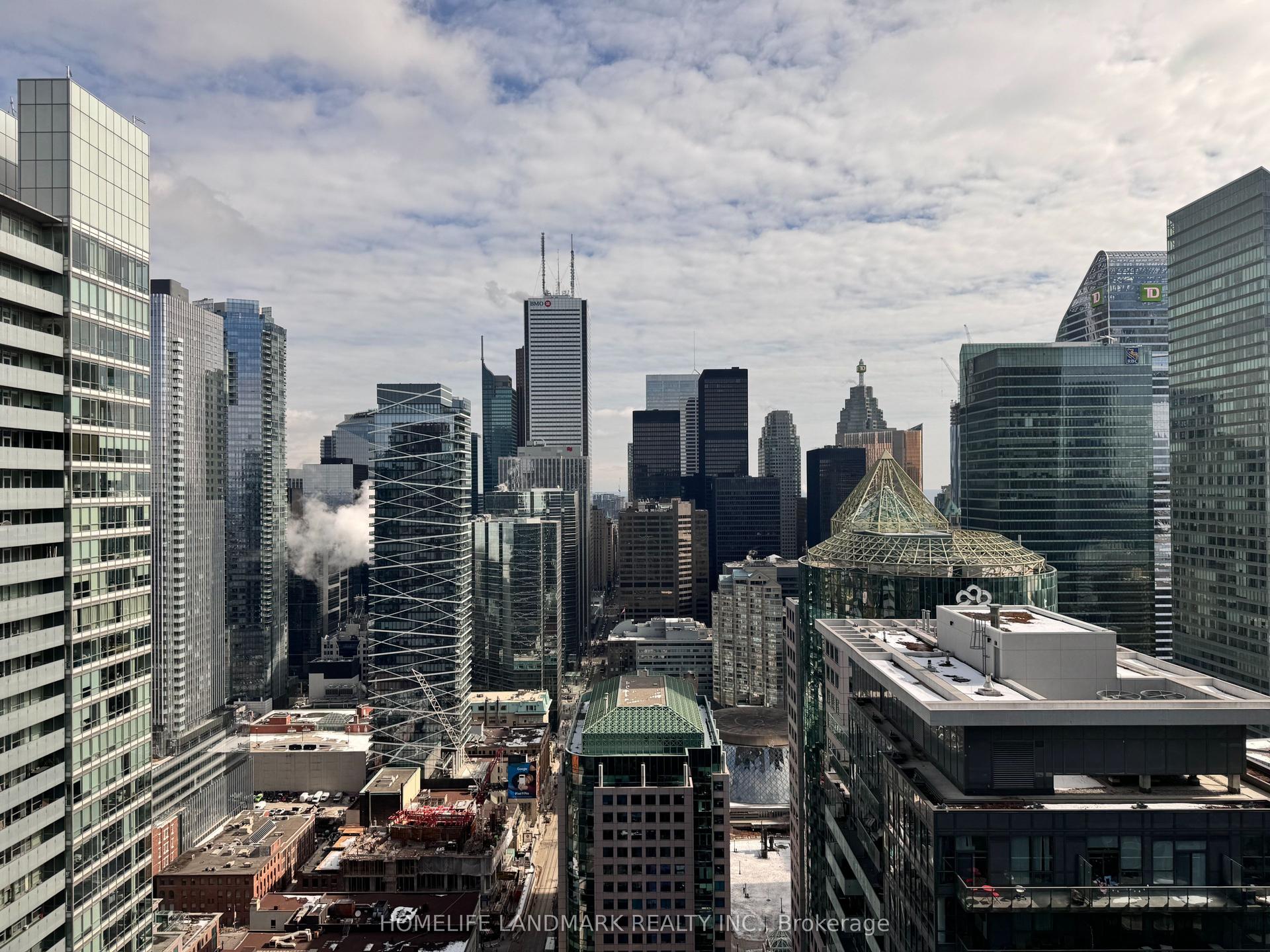 327 King Street 4001 #4001, Toronto — Condo for lease, photo 1