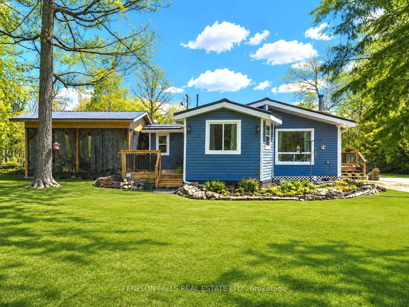 117 Echo Bay Road S — photo 1