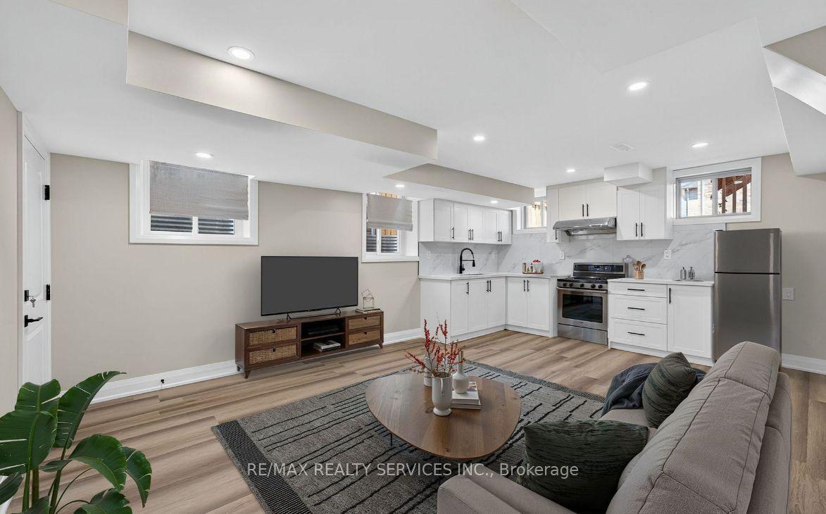 1378 Broderick Street, Innisfil — Detached for lease, photo 1