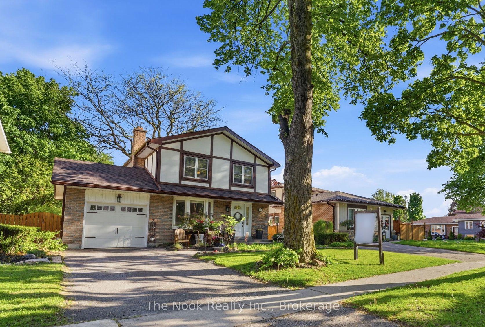 35 Michael Boulevard — photo 1