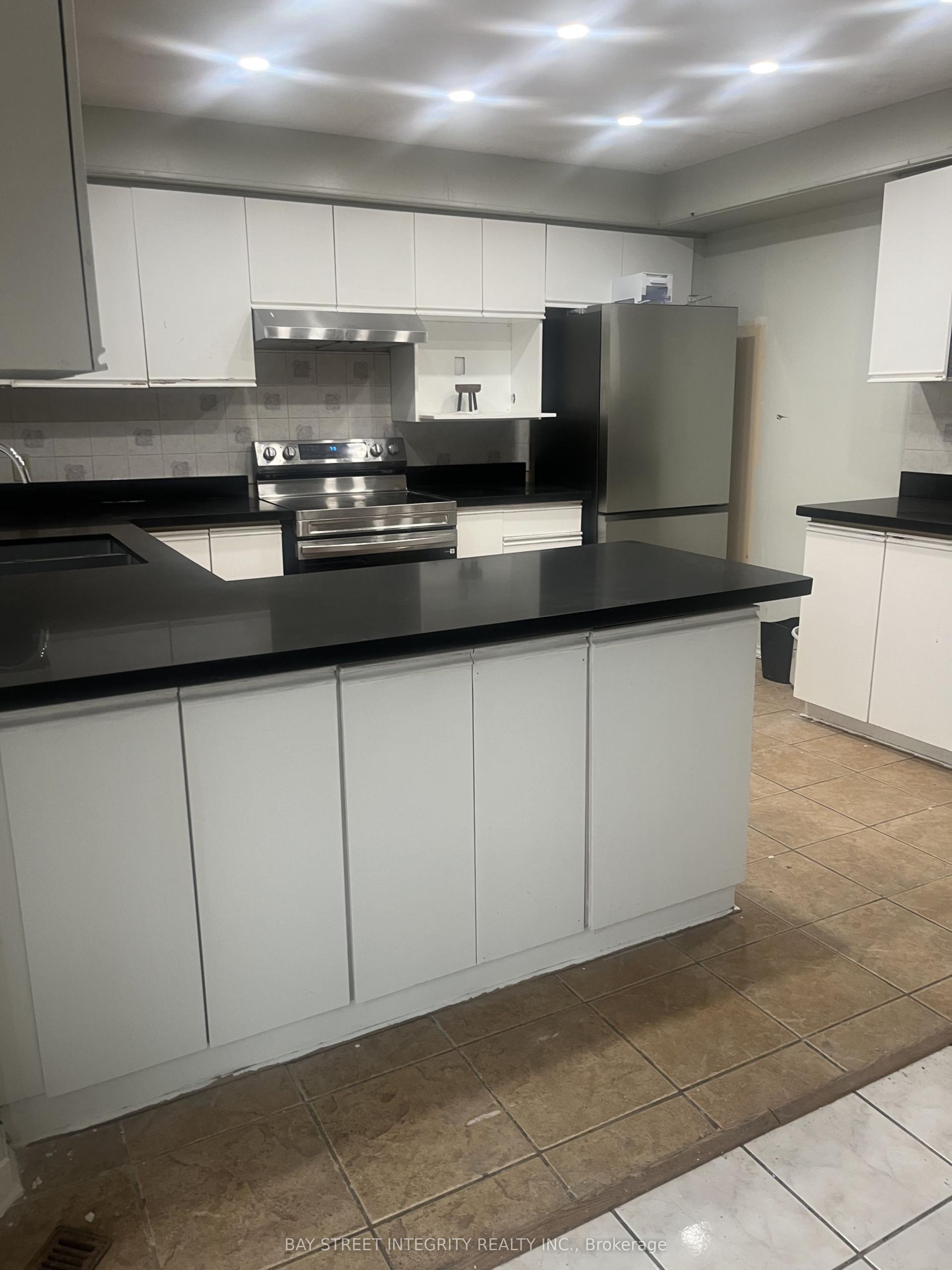 2 Glenheather Terrace Upper #Upper, Toronto — Detached for lease, photo 1
