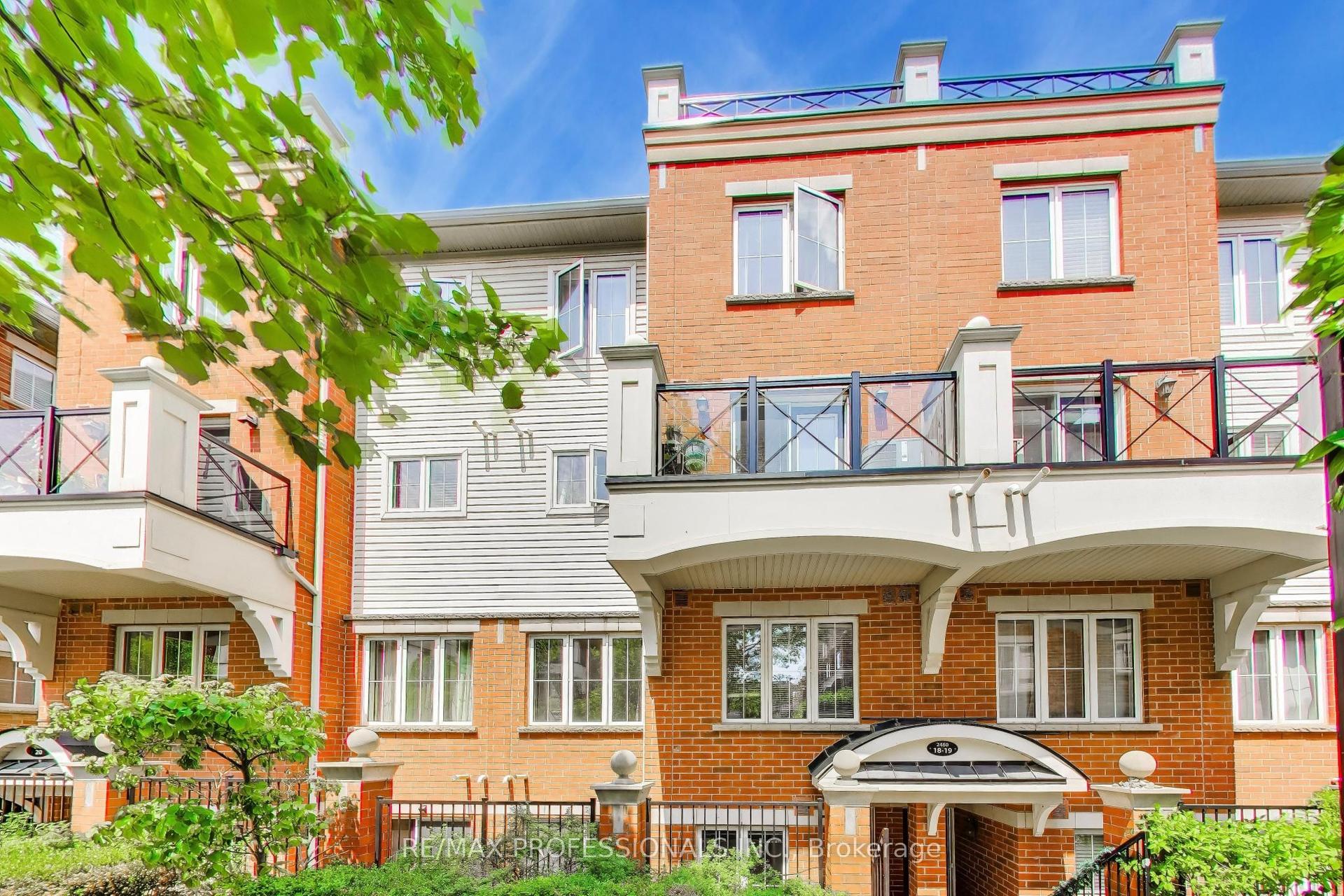 2460 Post Road 19 #19, Oakville — Condo Town for sale, photo 1