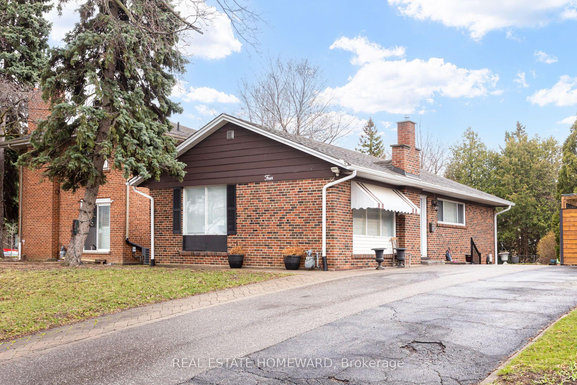 4 Moorecroft Crescent, Toronto — Detached for sale, photo 1