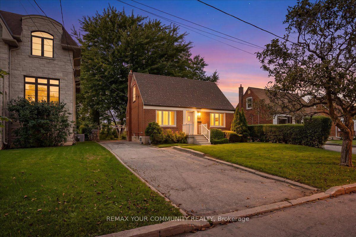 22 Edithvale Drive, Toronto — Detached for sale, photo 1