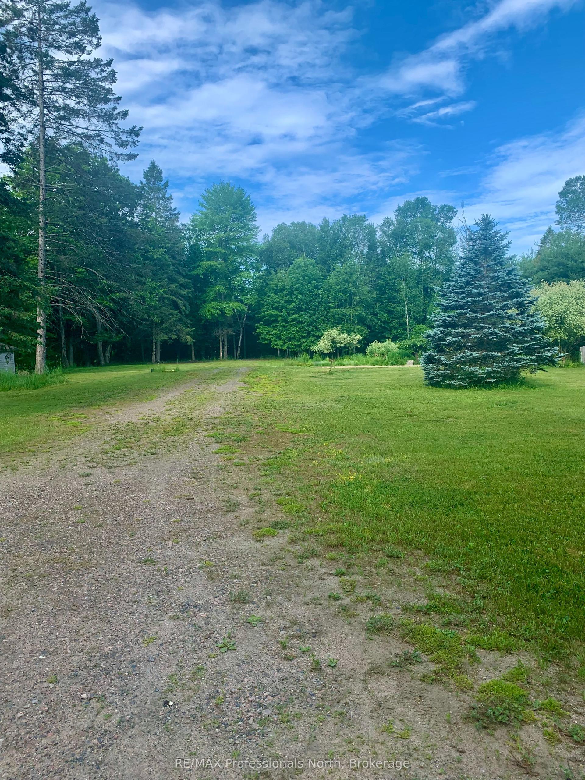 2075 Wigamog Road, Dysart et al — Land for sale, photo 1