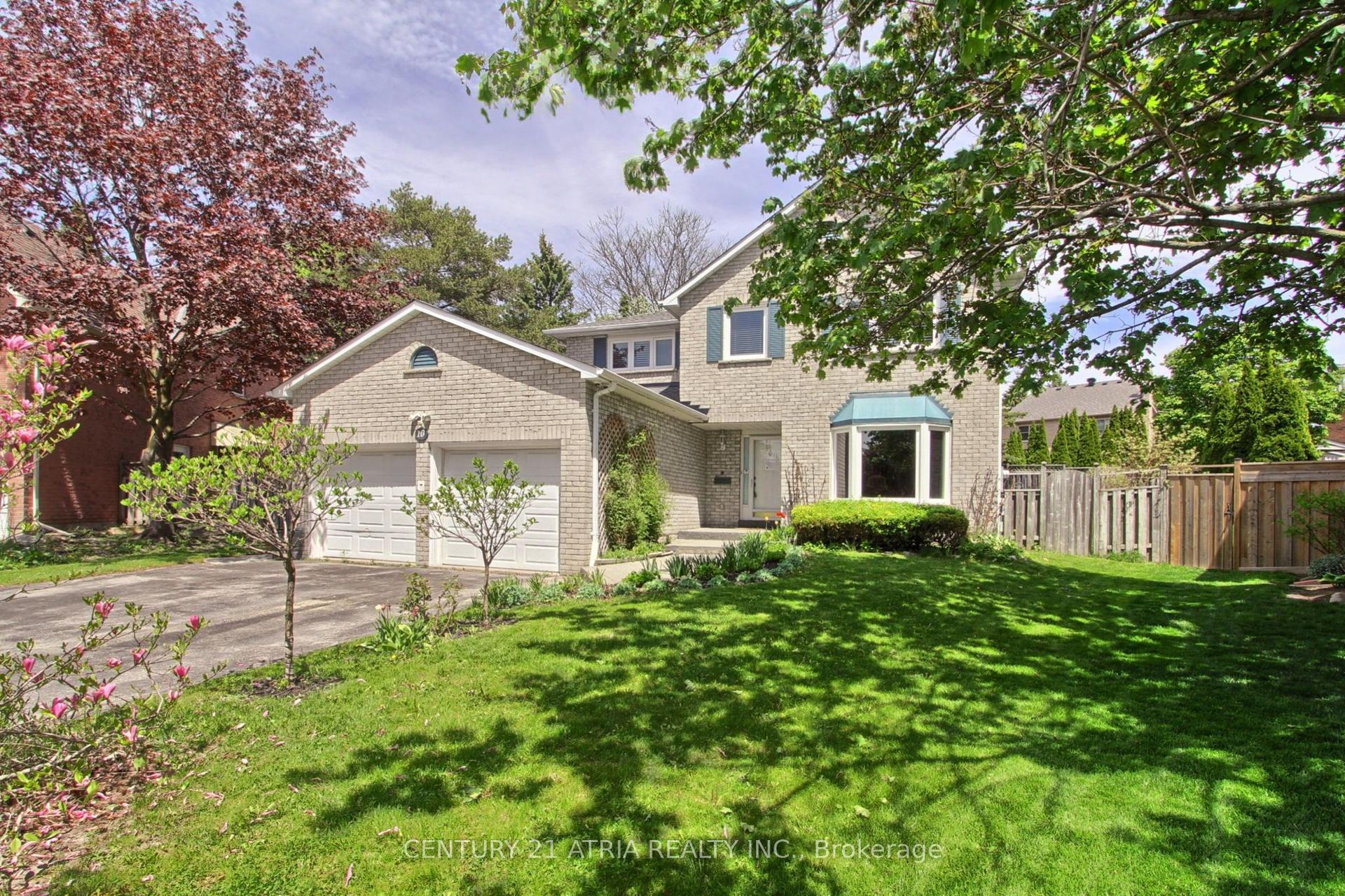 10 Laurwood Court — photo 1