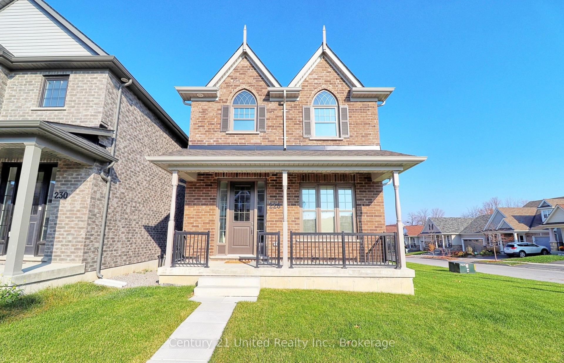 228 Rowberry Boulevard — photo 1