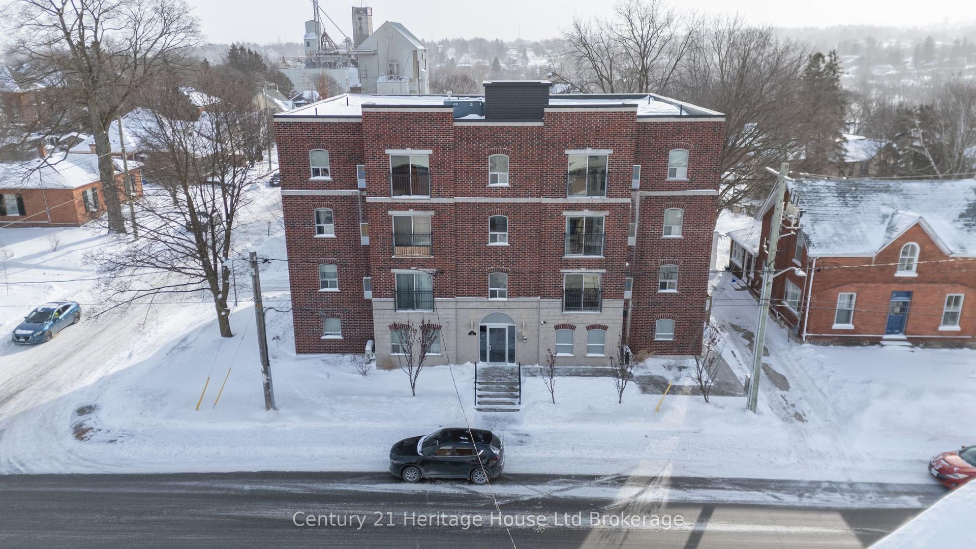 34 Brock Street 201 #201 — photo 1
