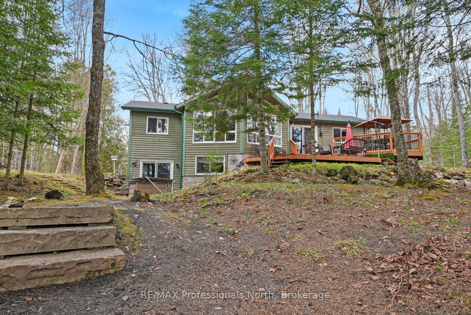 1157 Between Lakes Trail — photo 1
