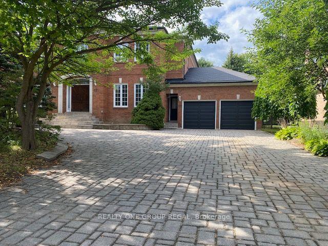 17 Dunloe Road, Richmond Hill — Detached for sale, photo 1