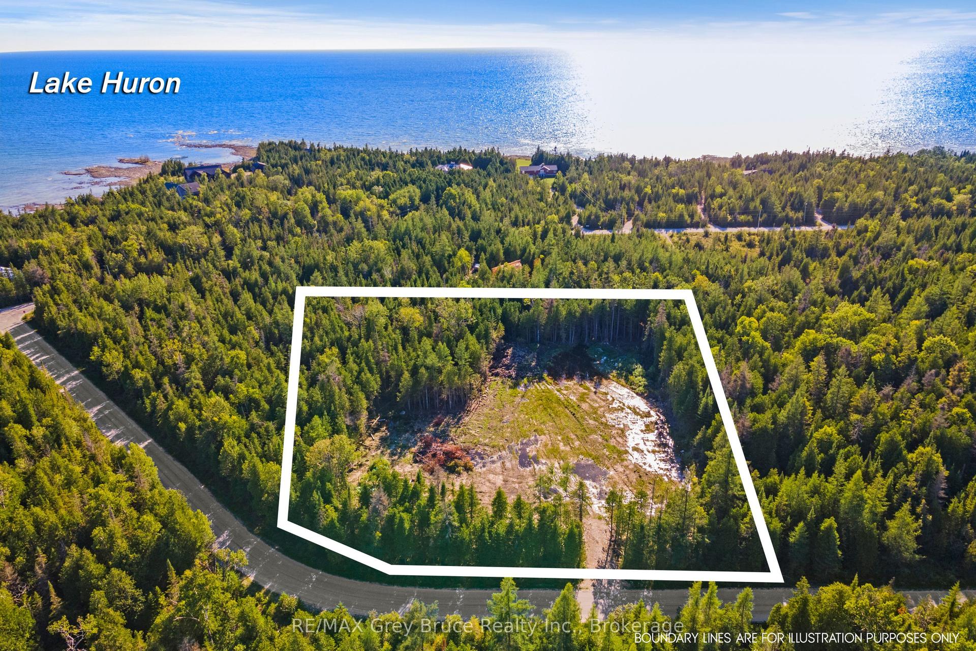 30 Huron Park Road — photo 1