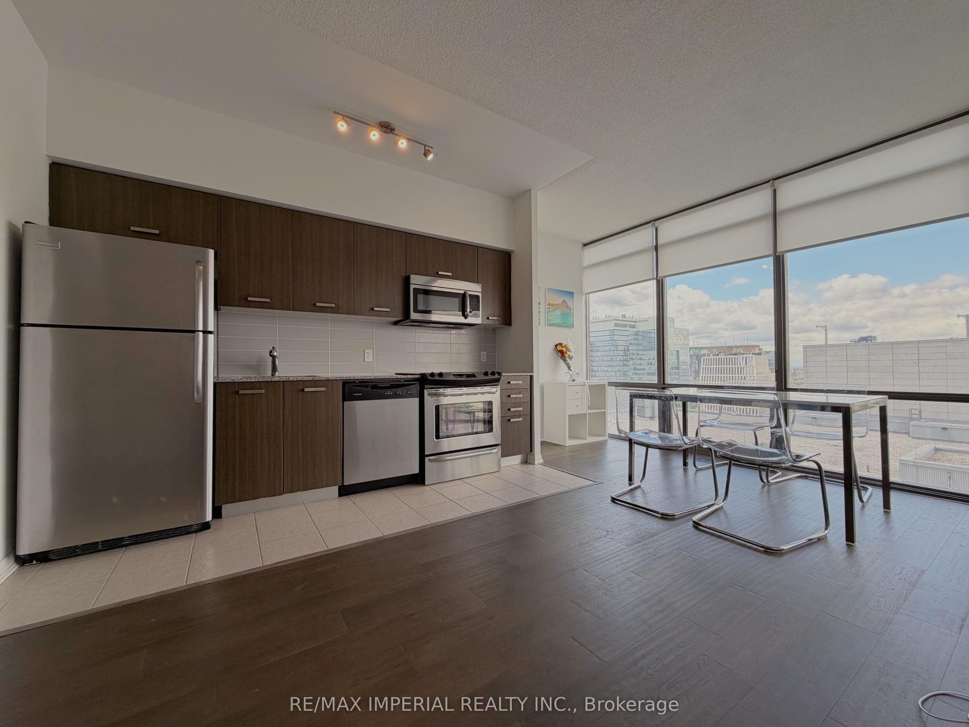 832 Bay Street 1802 #1802 — photo 1