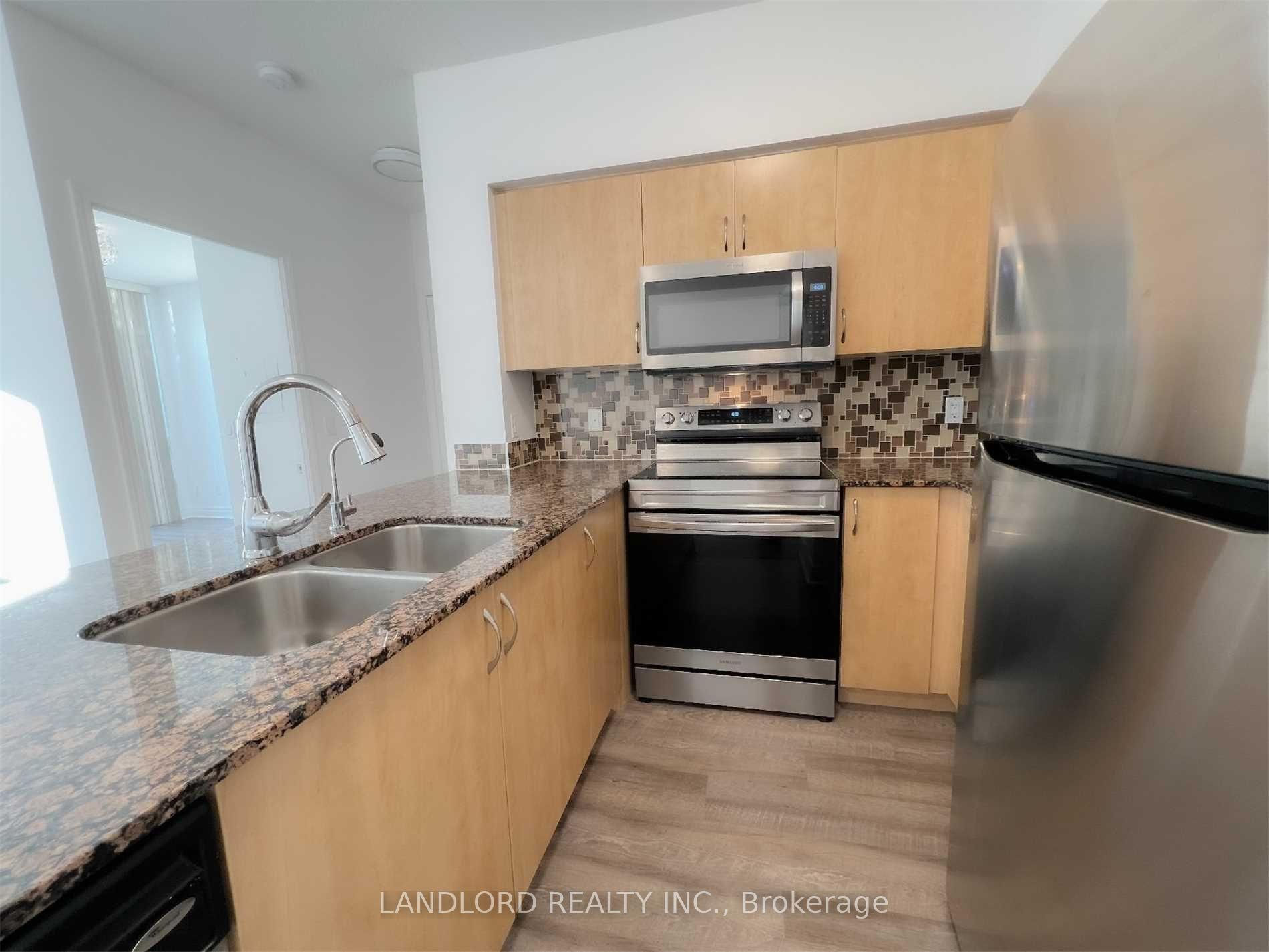 2240 Lakeshore Boulevard W 309 #309 — photo 1