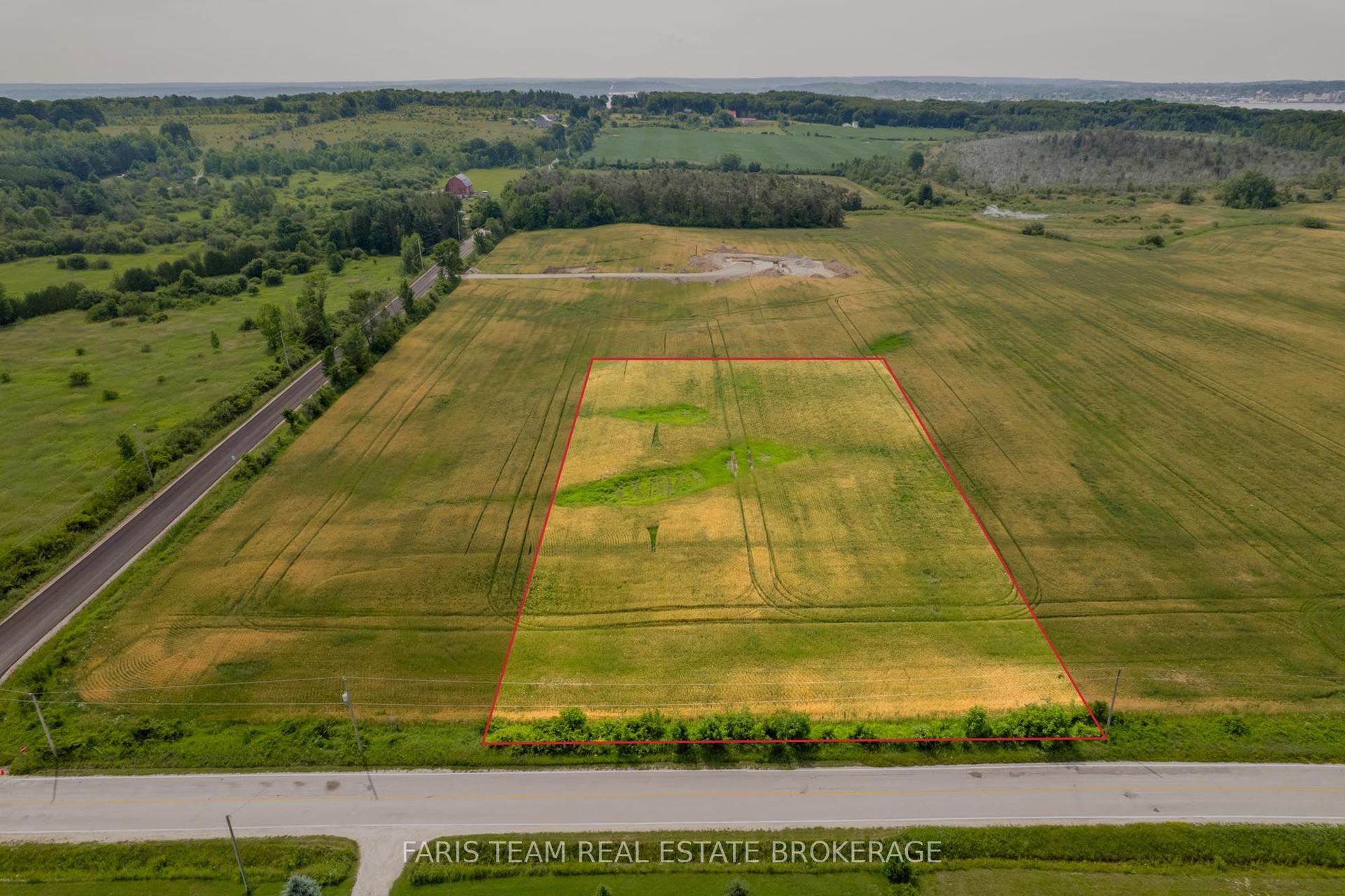 1499 Tay Point Road — photo 1