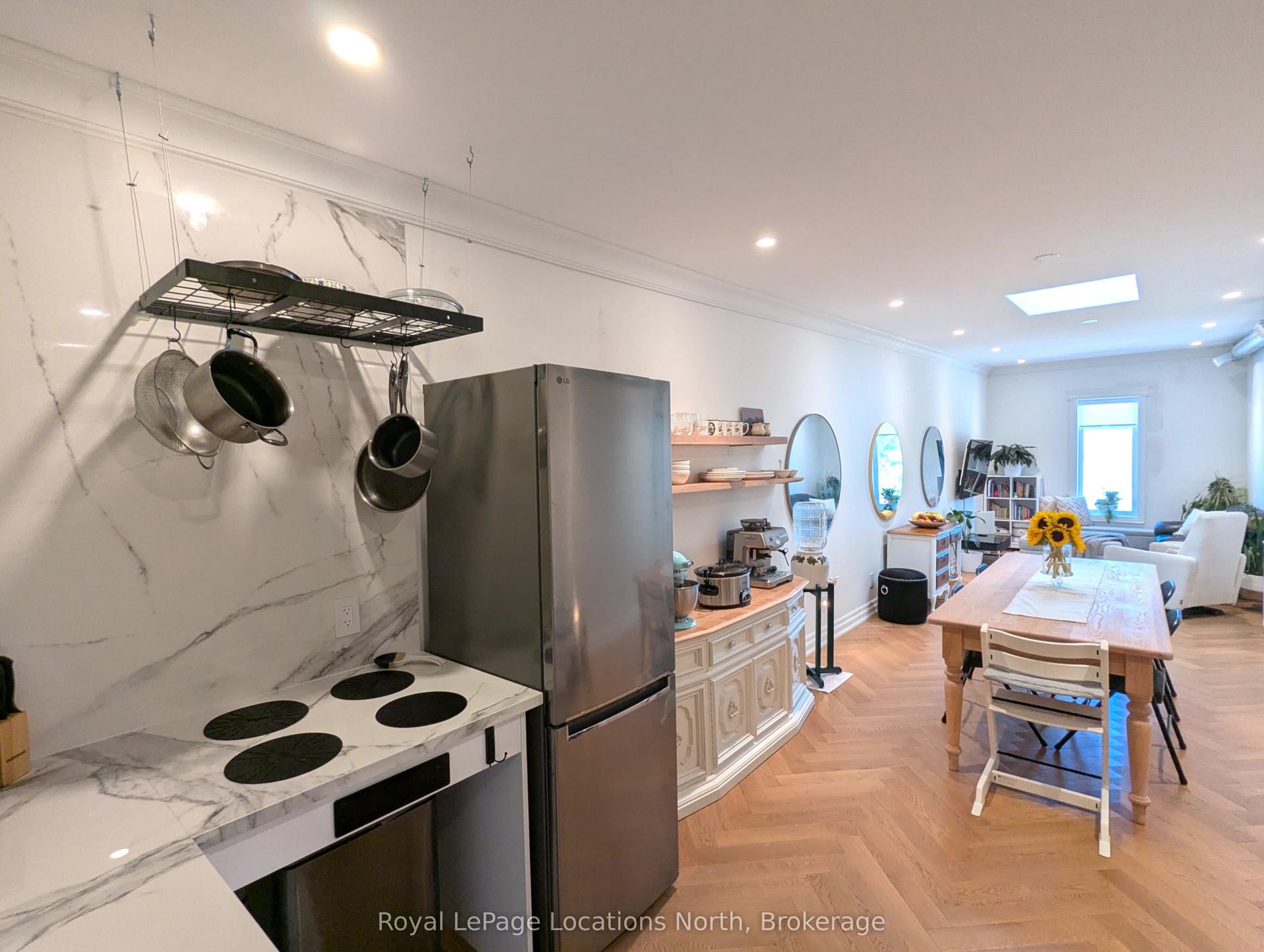 8 Sykes Street N — photo 1