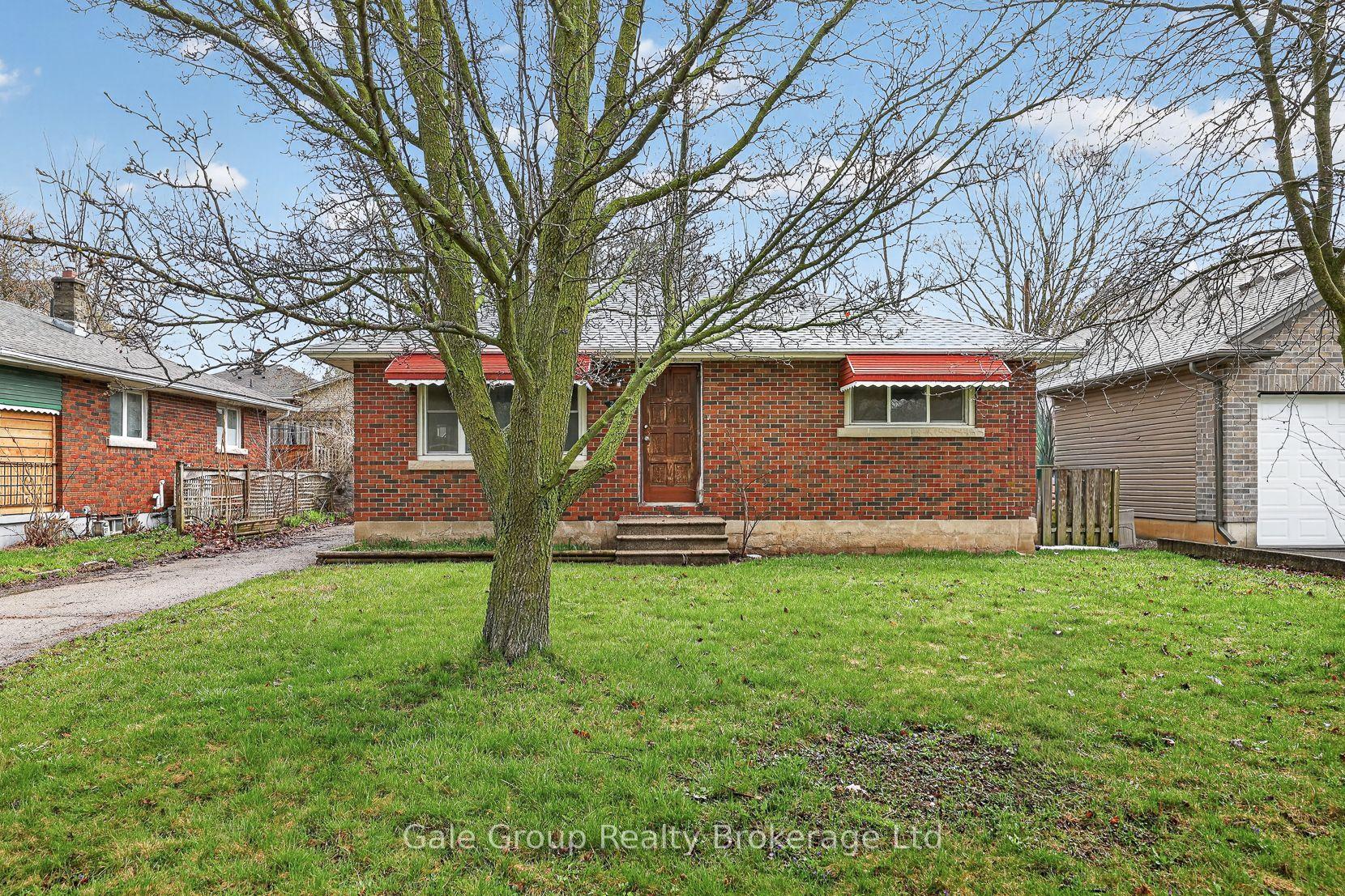 21 Cronyn Street — photo 1