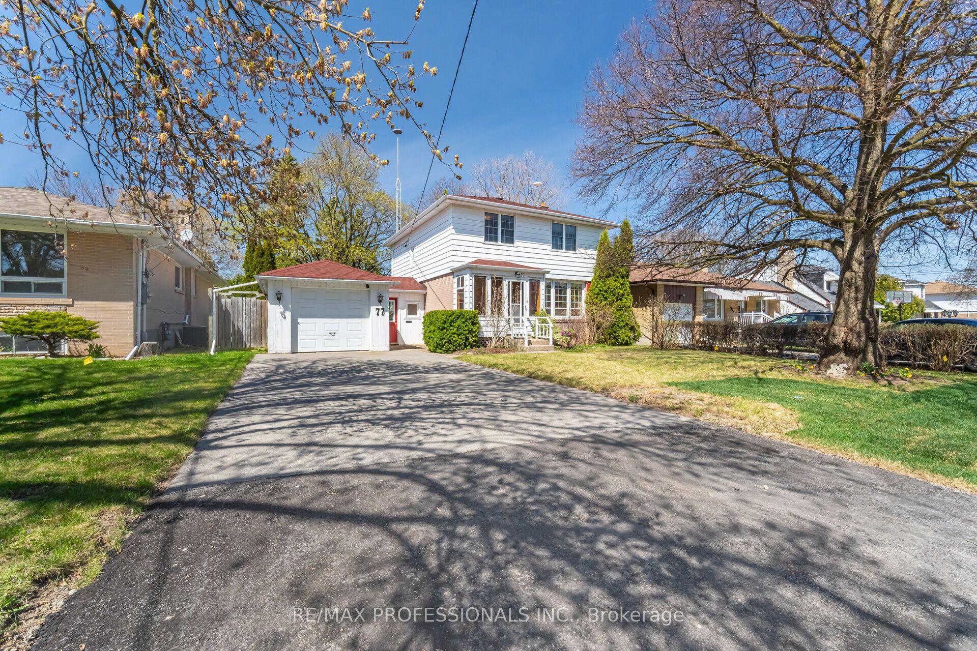 77 Bedford Park Avenue — photo 1