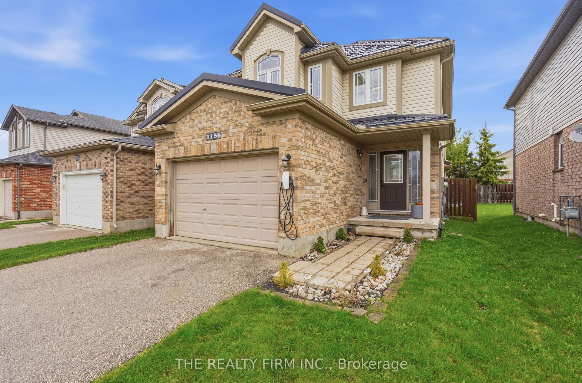 1156 Foxhunt Road — photo 1