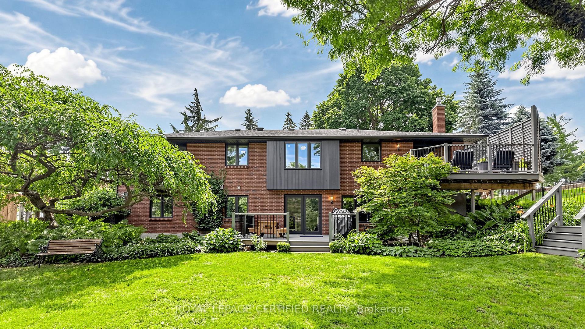 438 Lexington Road, Waterloo — Detached for sale, photo 1