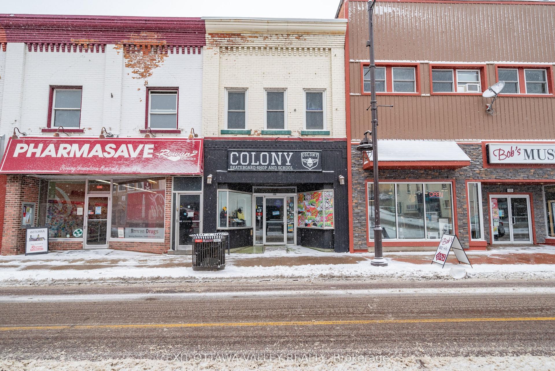 109 Pembroke Street W — photo 1