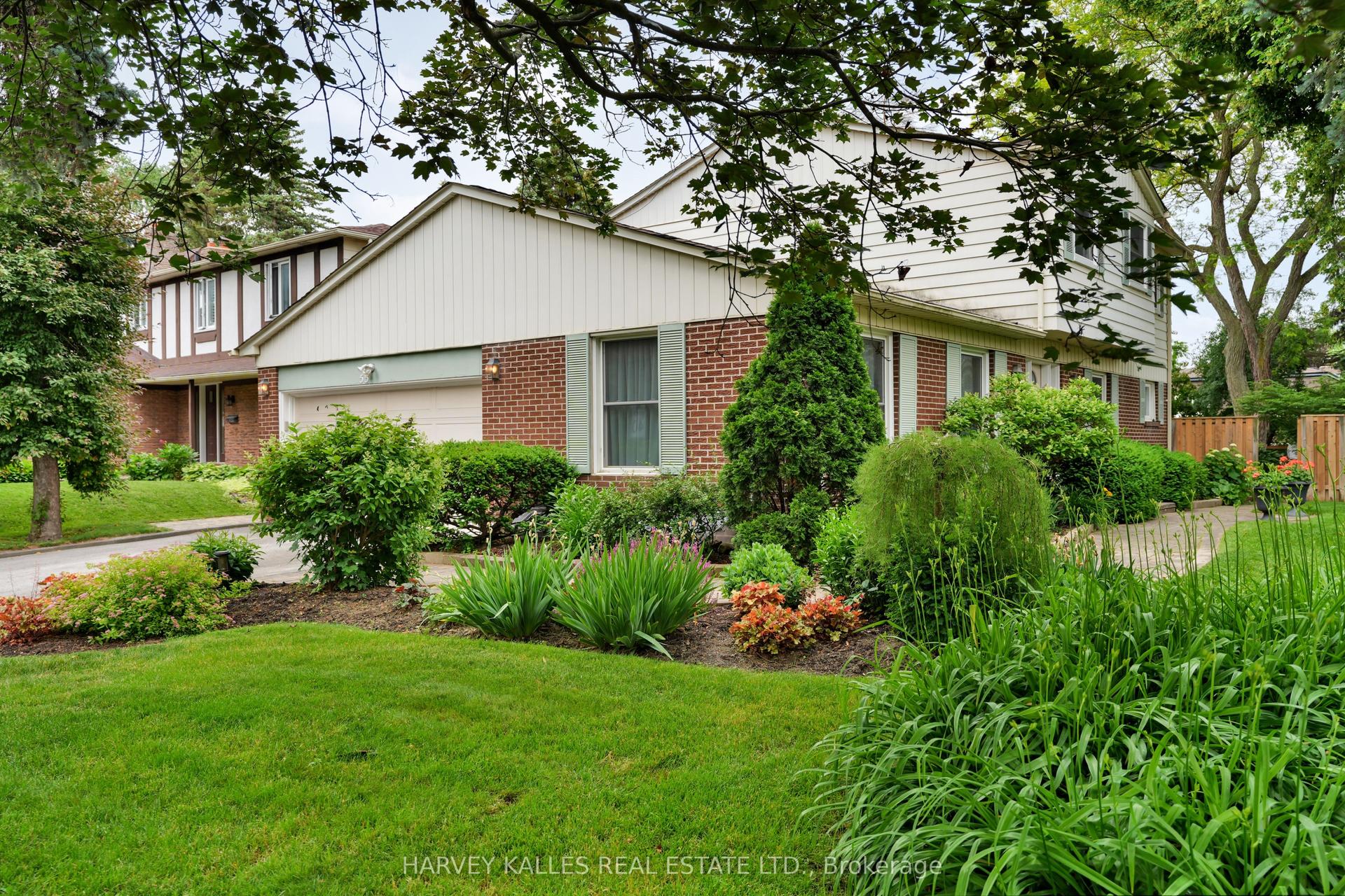 55 Aberfeldy Crescent — photo 1