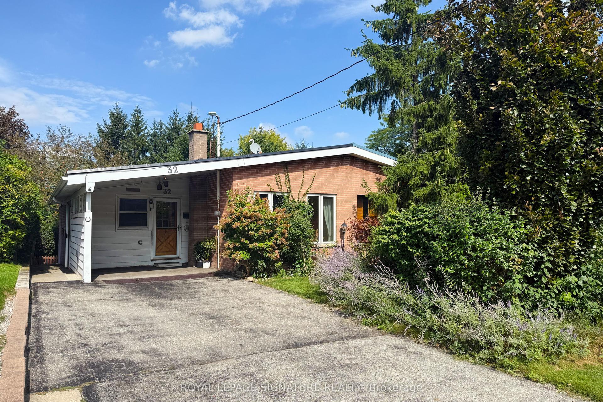 32 Northey Drive, Toronto — Semi-Detached for sale, photo 1