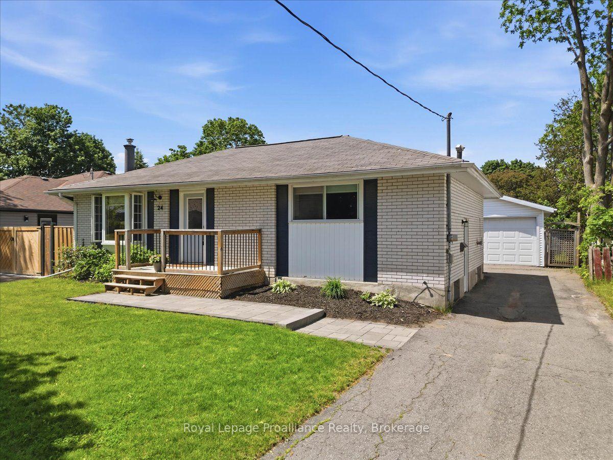 24 Harvest Crescent, Belleville — Detached for sale, photo 1