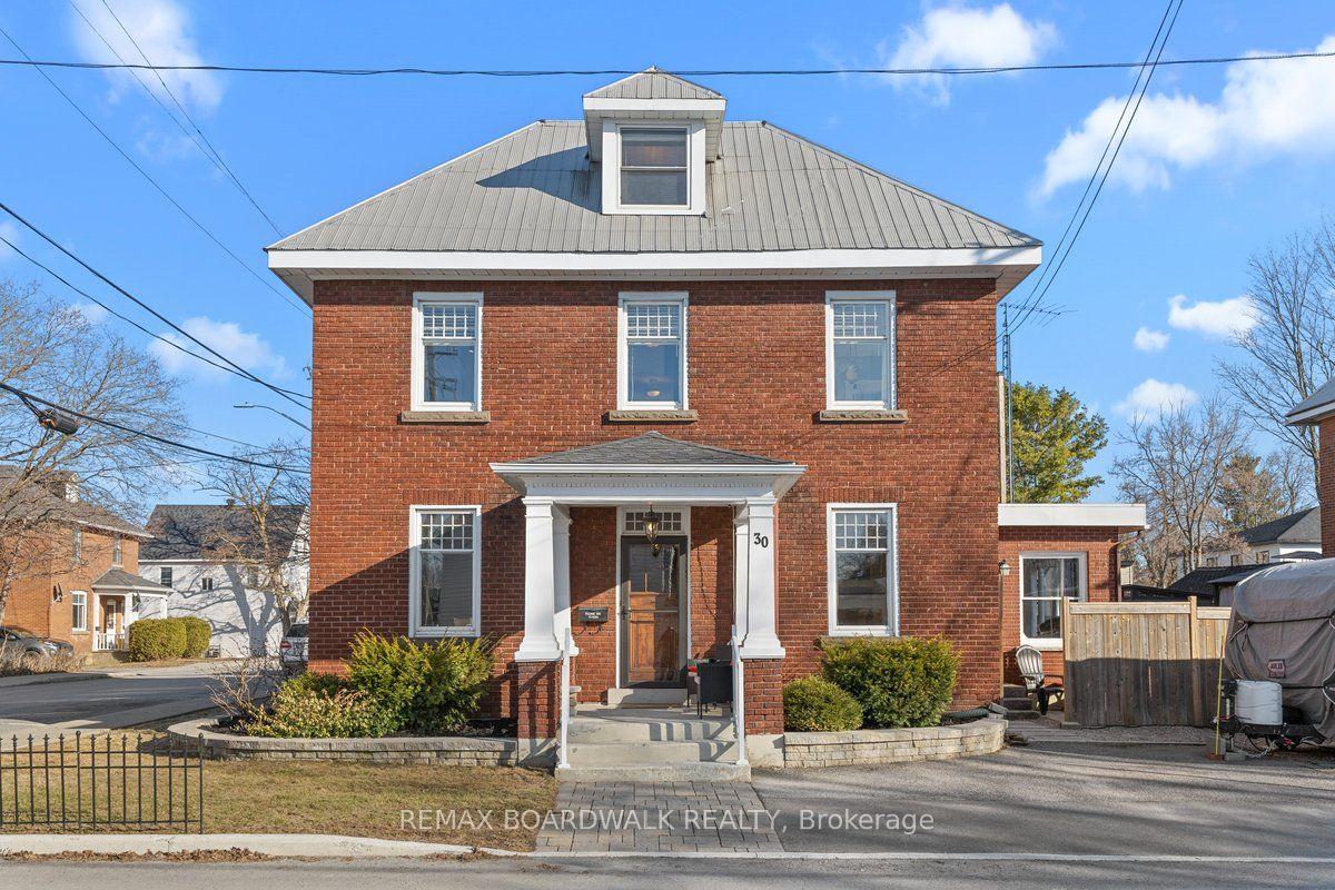 30 EMILY Street — photo 1