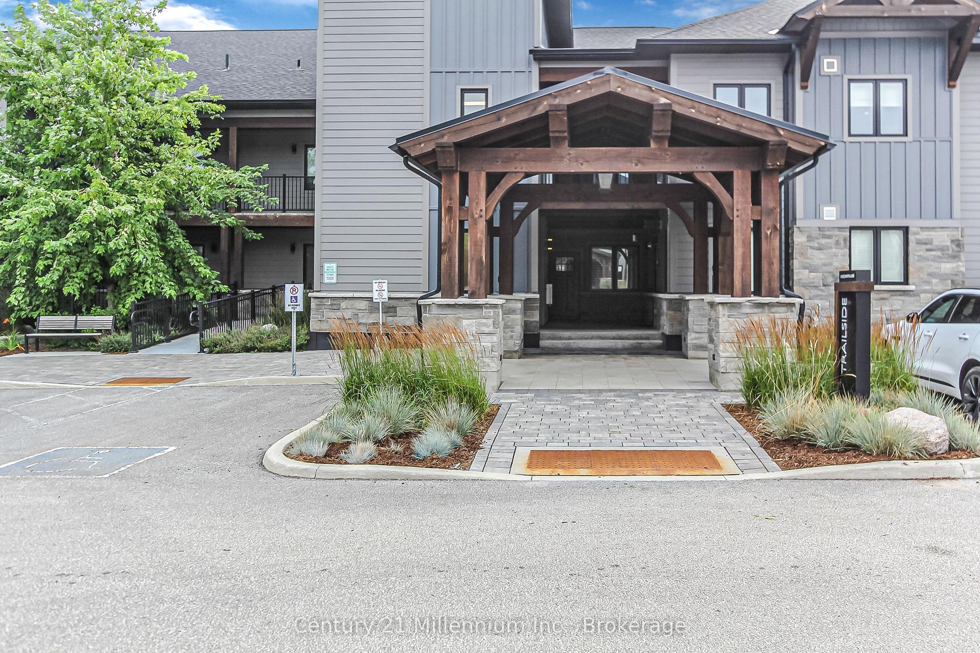 10 Beckwith Lane 107 #107, Blue Mountains — Condo for lease, photo 1