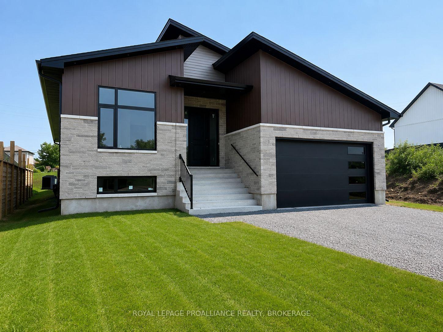 733 Squirrel Hill Drive, Kingston — Detached for sale, photo 1