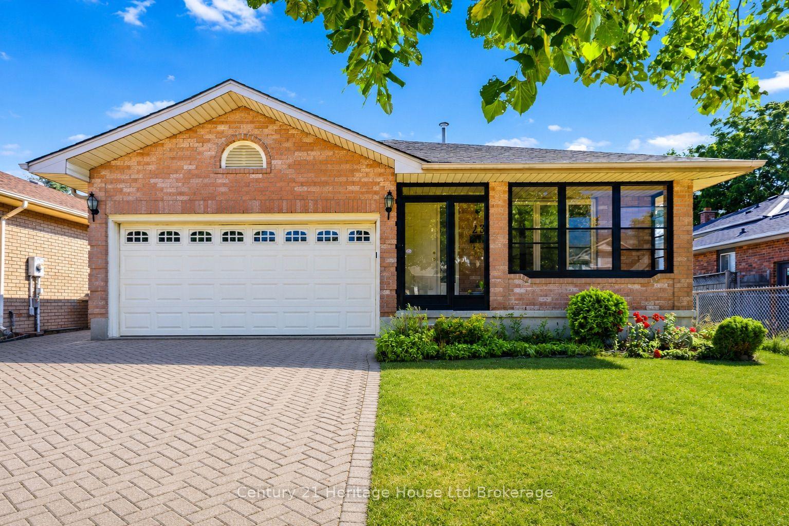 23 Josselyn Drive, London South — Detached for sale, photo 1