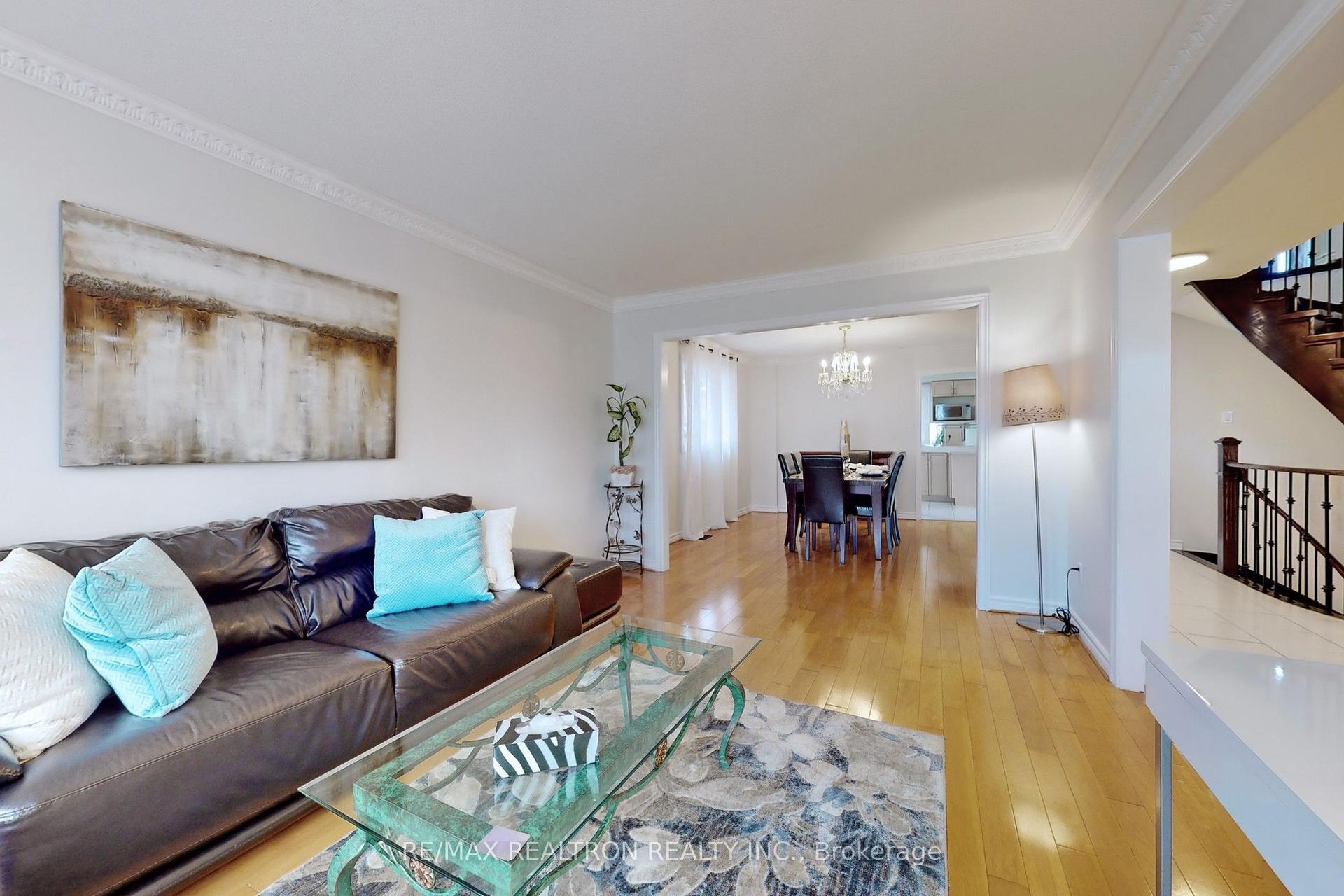 32 Subrisco Avenue Room 4 #Room 4, Richmond Hill — Detached for lease, photo 1