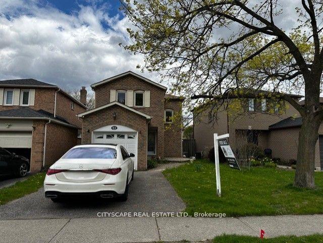 82 Chatfield Drive — photo 1