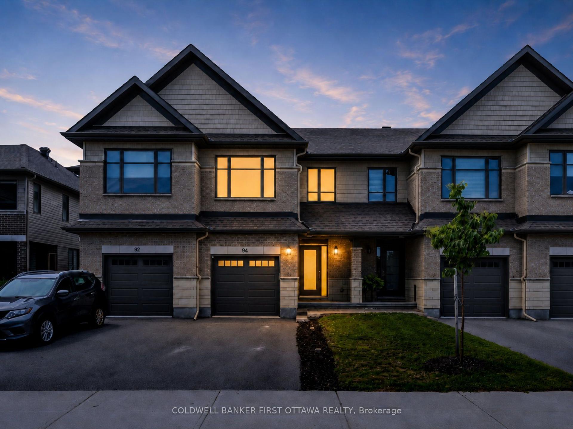 94 Porter Street, Stittsville - Munster - Richmond — Townhouse for sale, photo 1