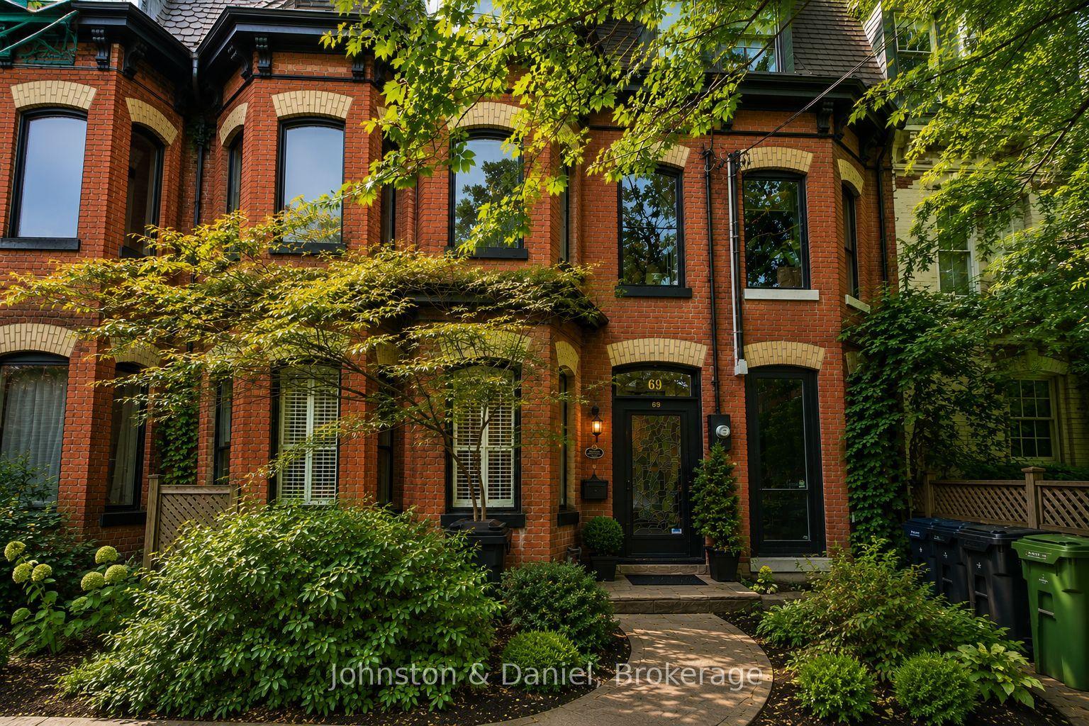 69 Sullivan Street, Toronto — Townhouse for sale, photo 1