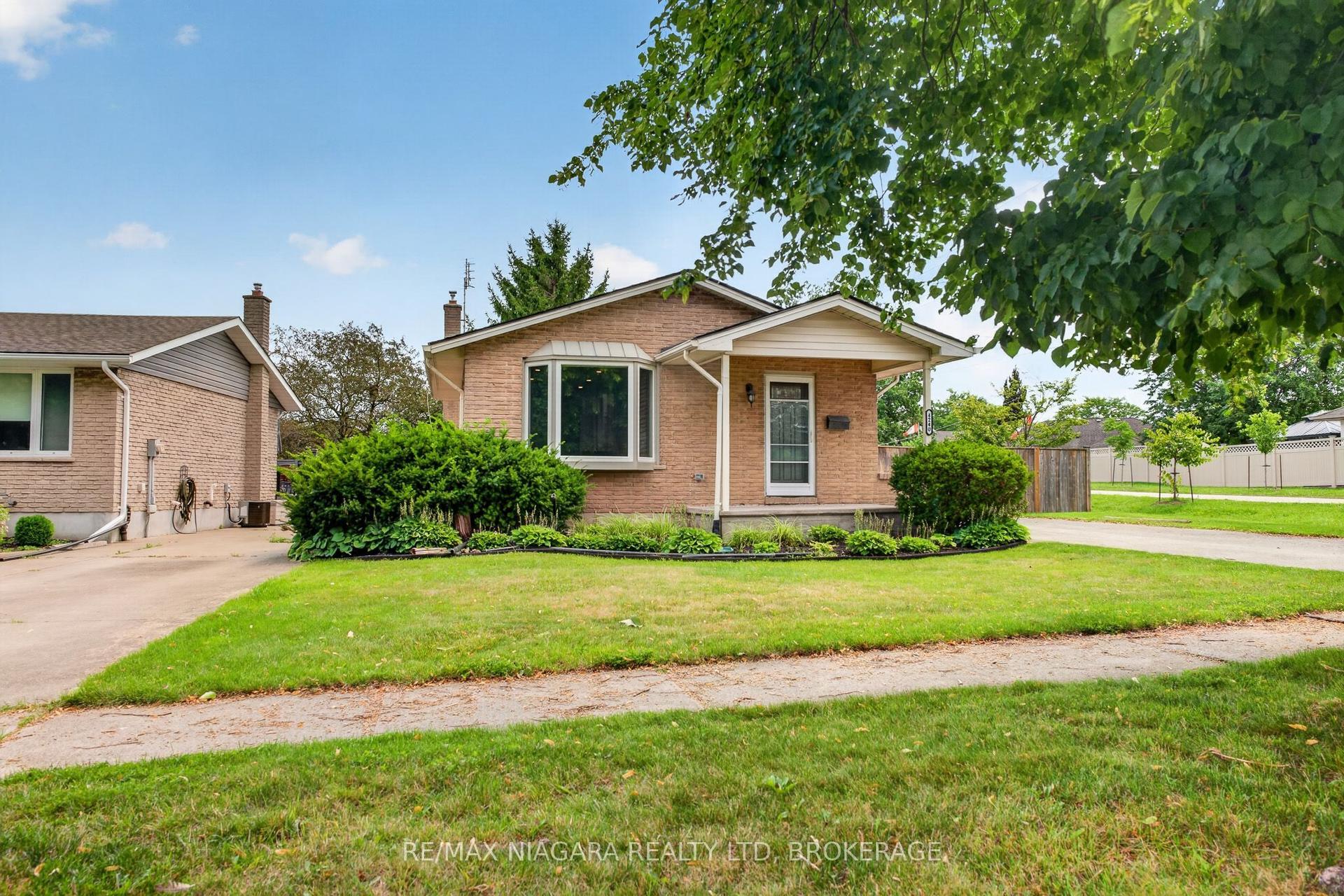 4240 Brookdale Drive, Niagara Falls — Detached for sale, photo 1