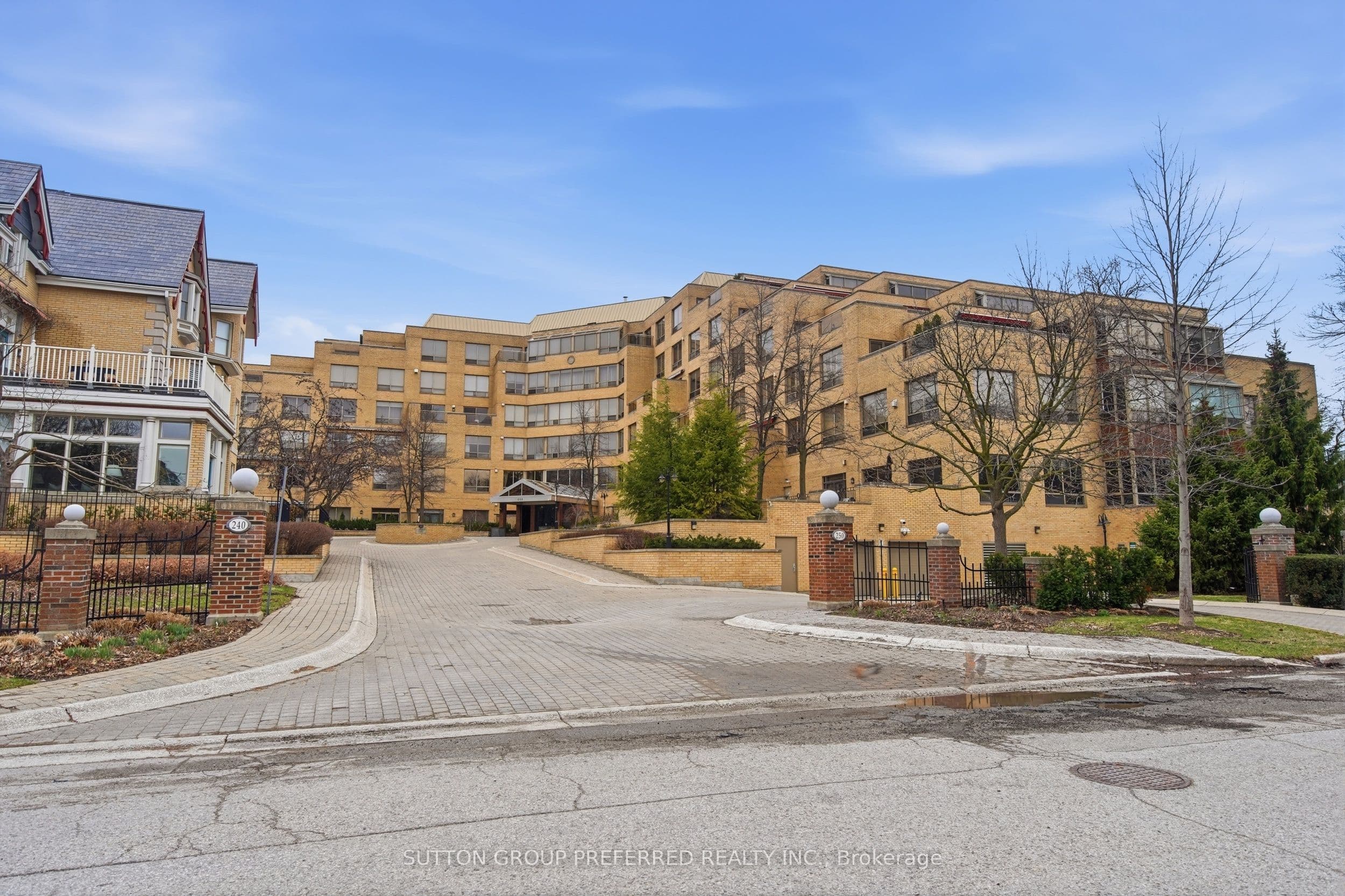 250 Sydenham Street 310 #310 — photo 1