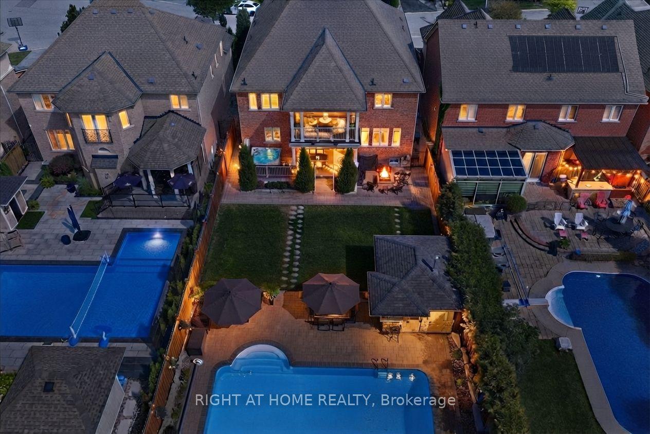 12 Roderick Court, Richmond Hill — Detached for sale, photo 1