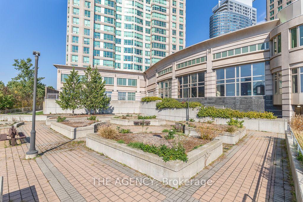 18 Lee Centre Drive 903 #903, Toronto — Condo for sale, photo 1