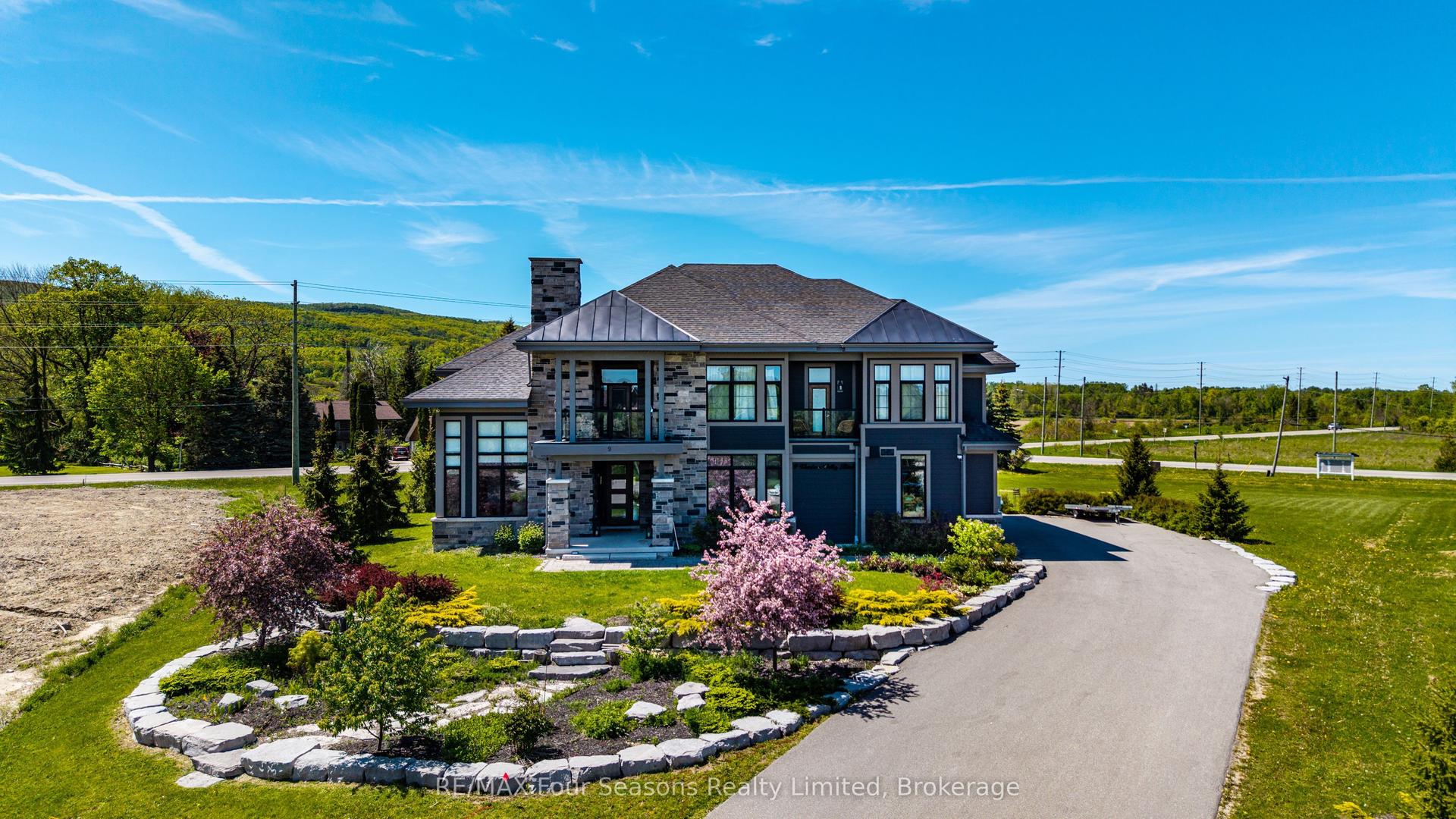 9 Windrose Valley Boulevard — photo 1