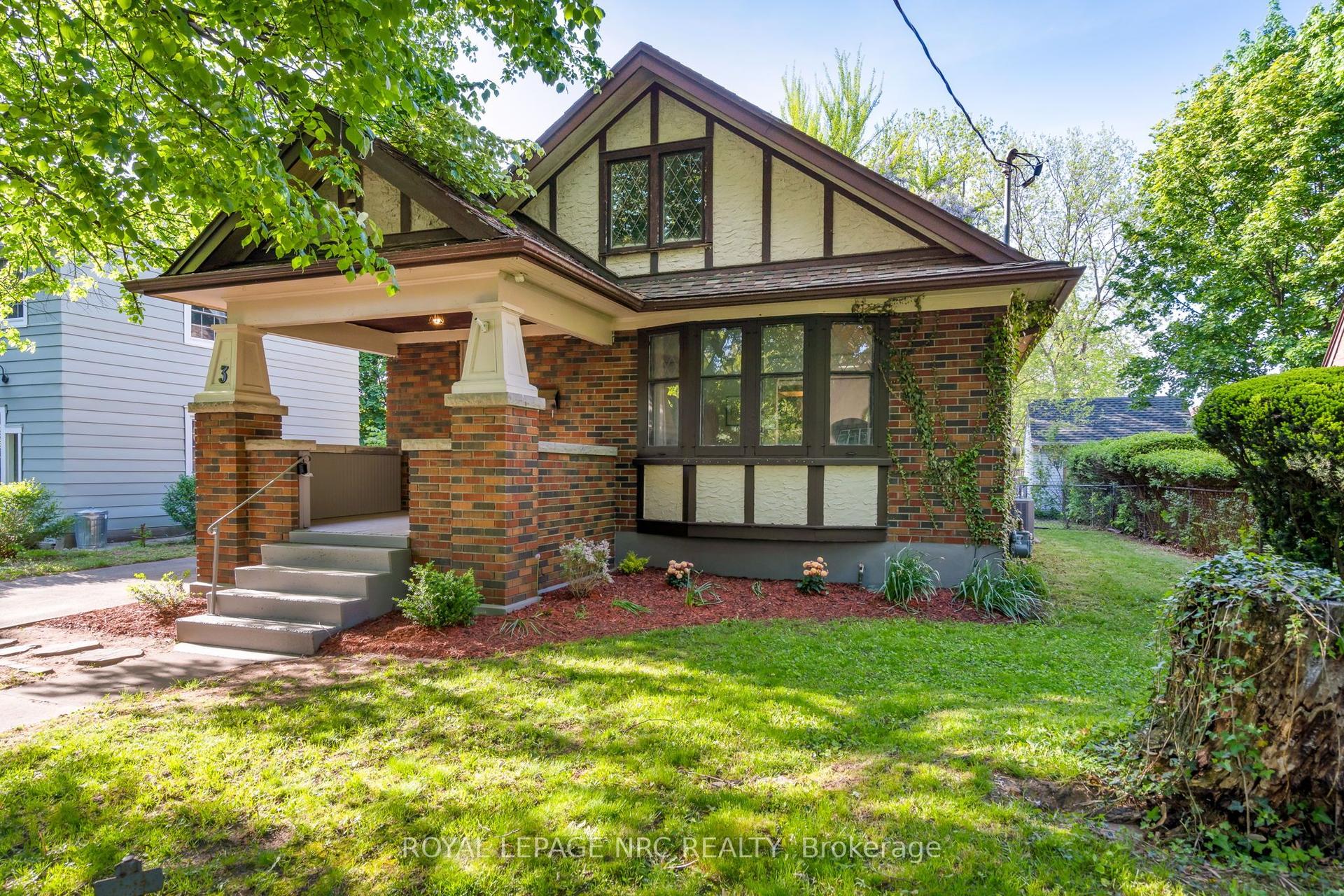 3 Gardiner Place — photo 1