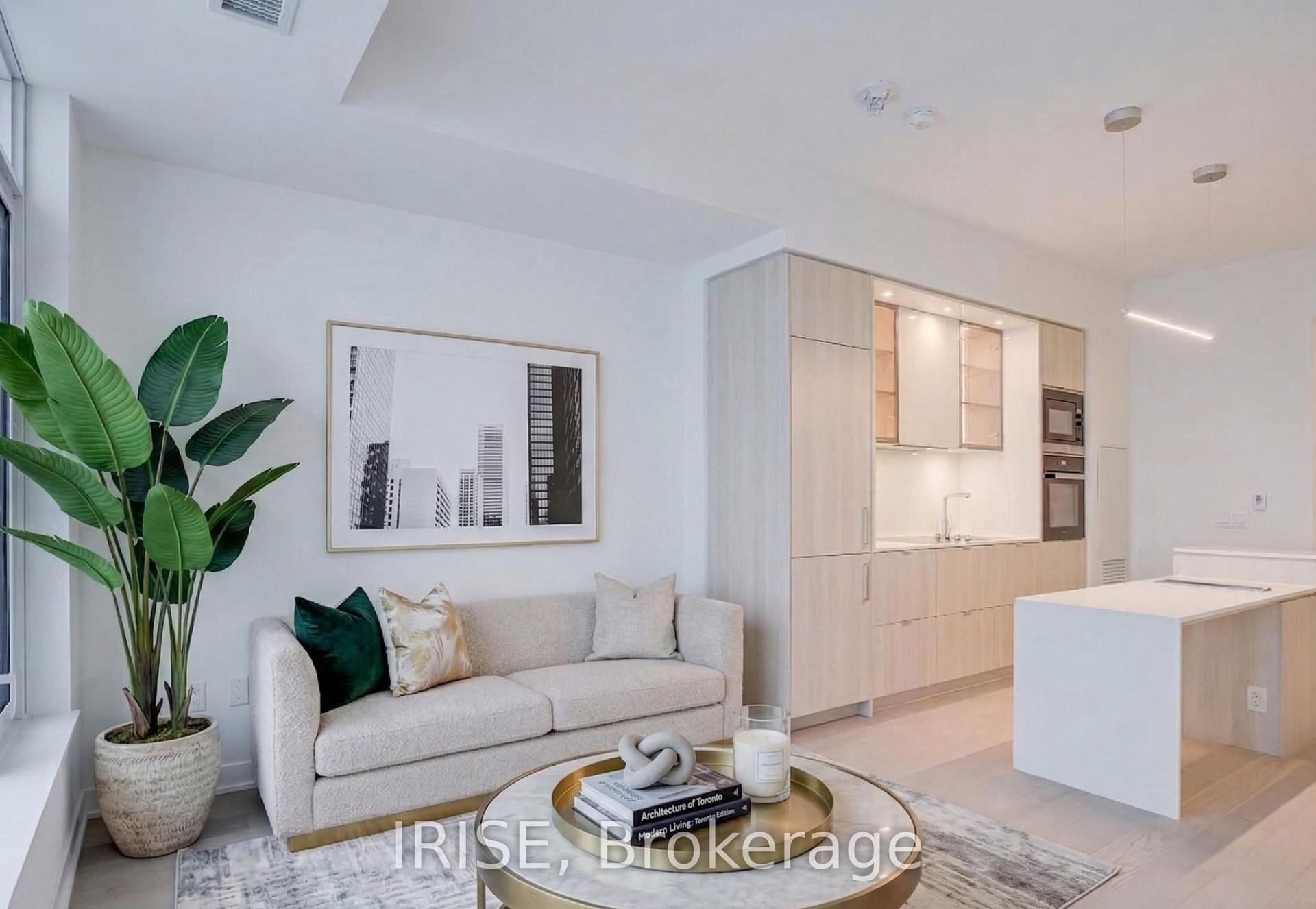 11 Yorkville Avenue 5001 #5001 — photo 1