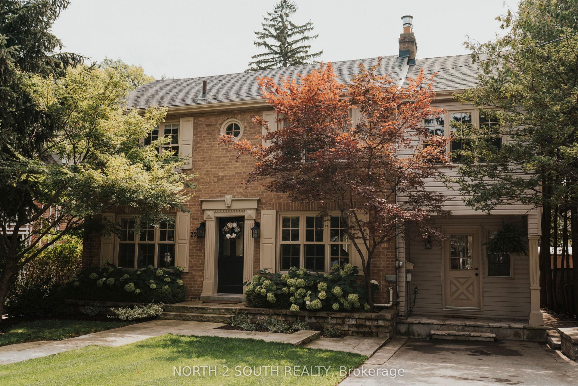 298 Douglas Avenue, Oakville — Detached for sale, photo 1