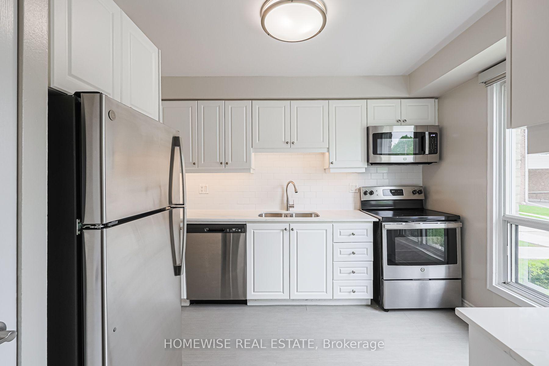 560 Waverly Street N 25 #25, Oshawa — Condo Town for lease, photo 1