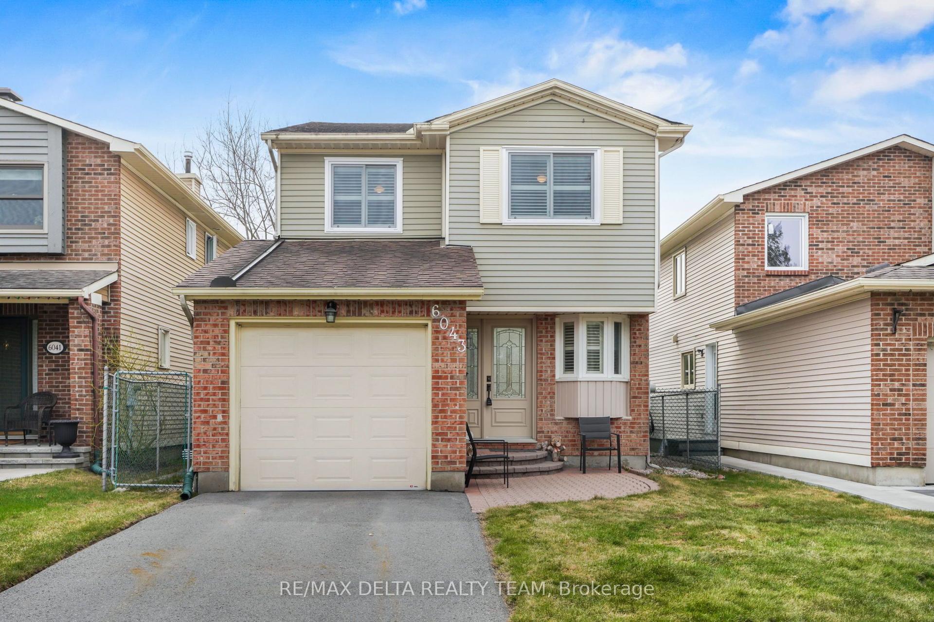 6043 VALLEY FIELD Crescent, Orleans - Convent Glen and Area — Detached for sale, photo 1