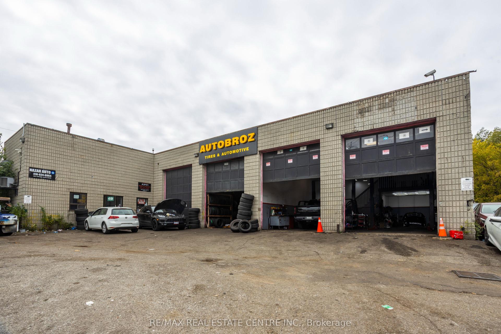 1000 Weston Road, Toronto — Commercial for sale, photo 1