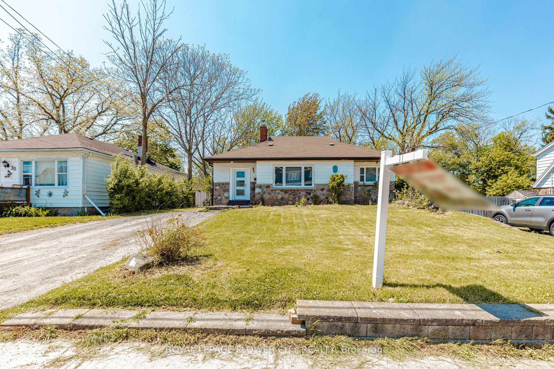37 Warwick Road — photo 1